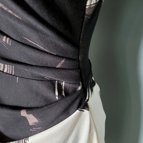 Maggy London Painted Dress - Picture 3 of 3